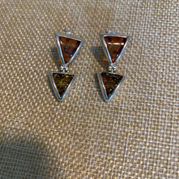 Two tones of amber with inclusions set in sterling silver. - Picture 6 of 7